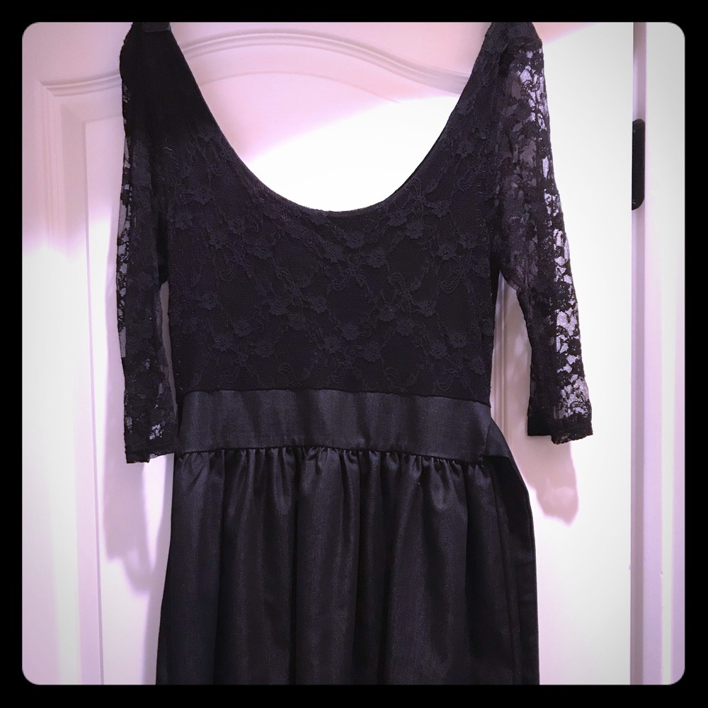 EUC black lace tie dress